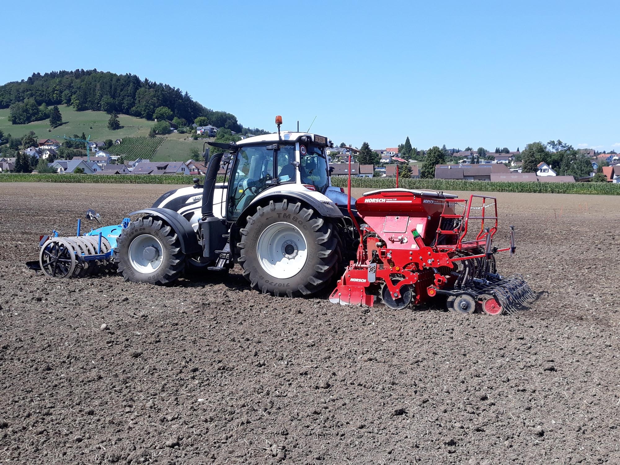 Sowing with Section Control and Variable Rate Control