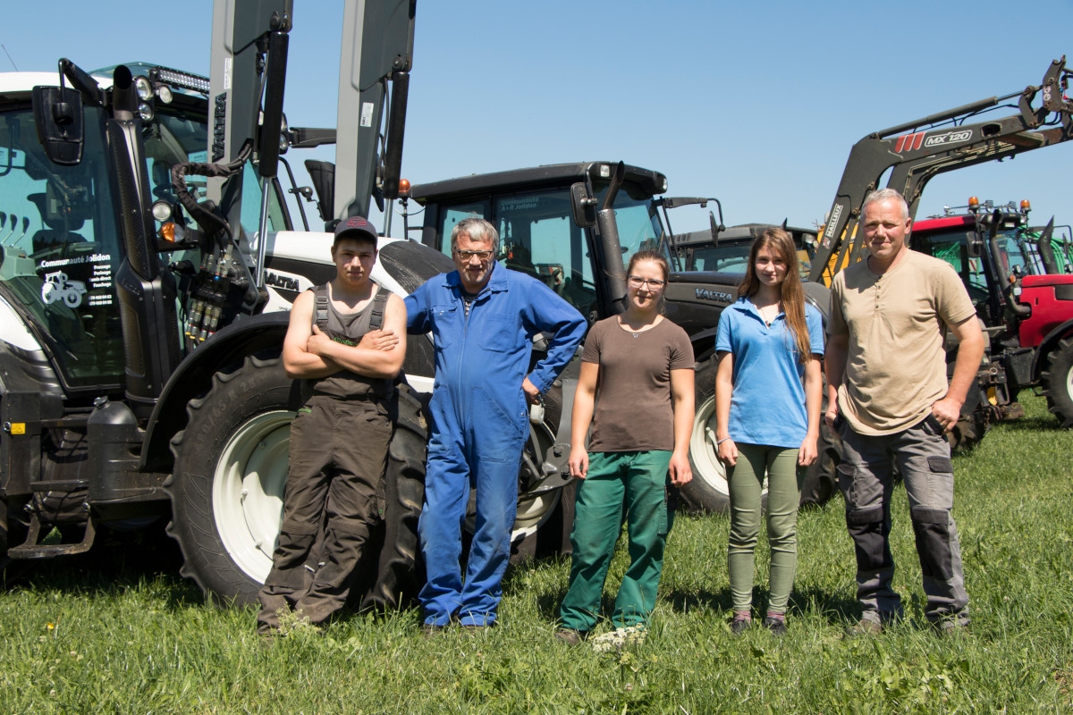 The entire team: from left to right, Dylan and Alain Jolidon, Alice Boichat, Kim and Rémy Jolidon.