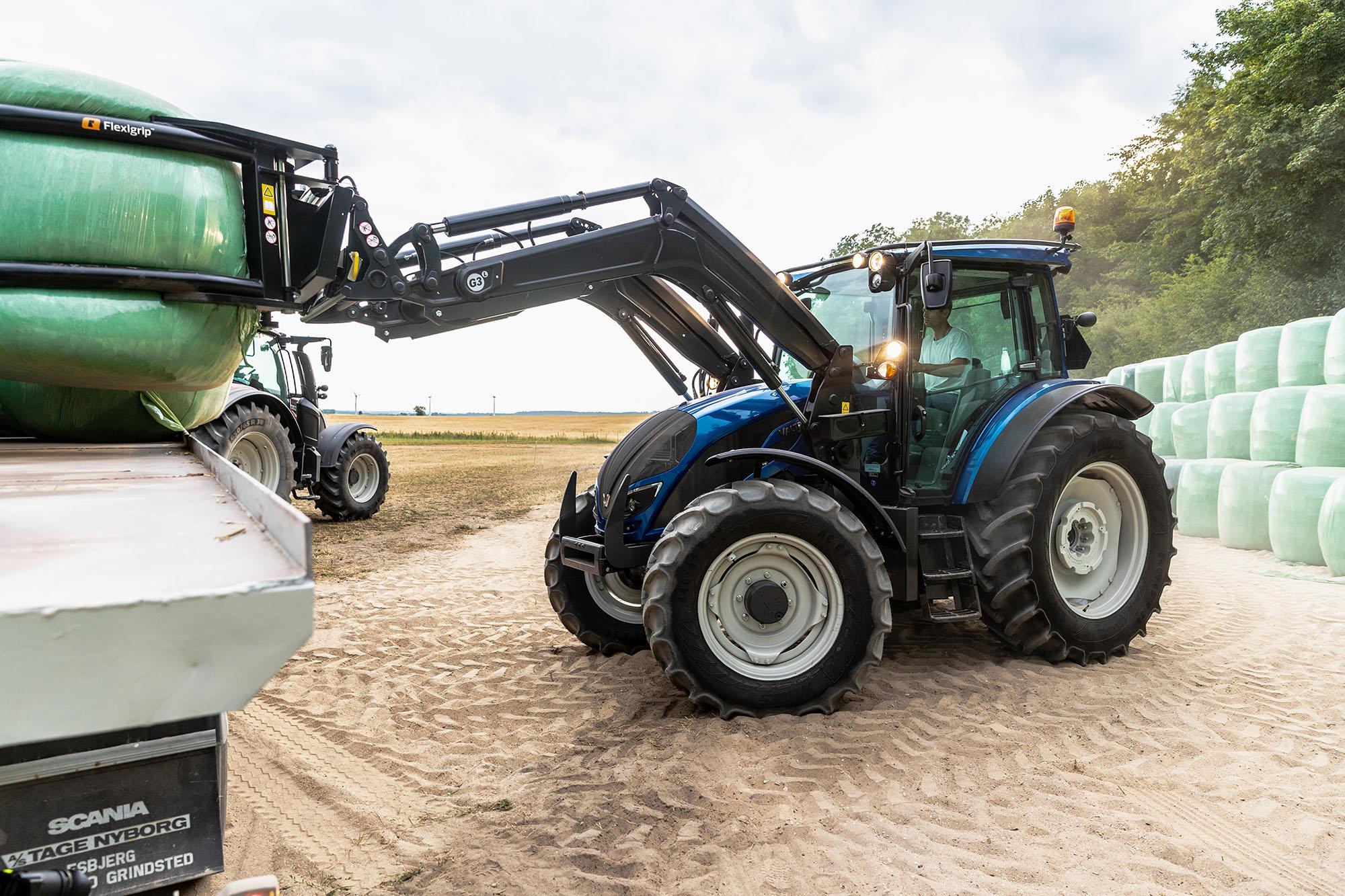 Valtra A Series HiTech4 Loader