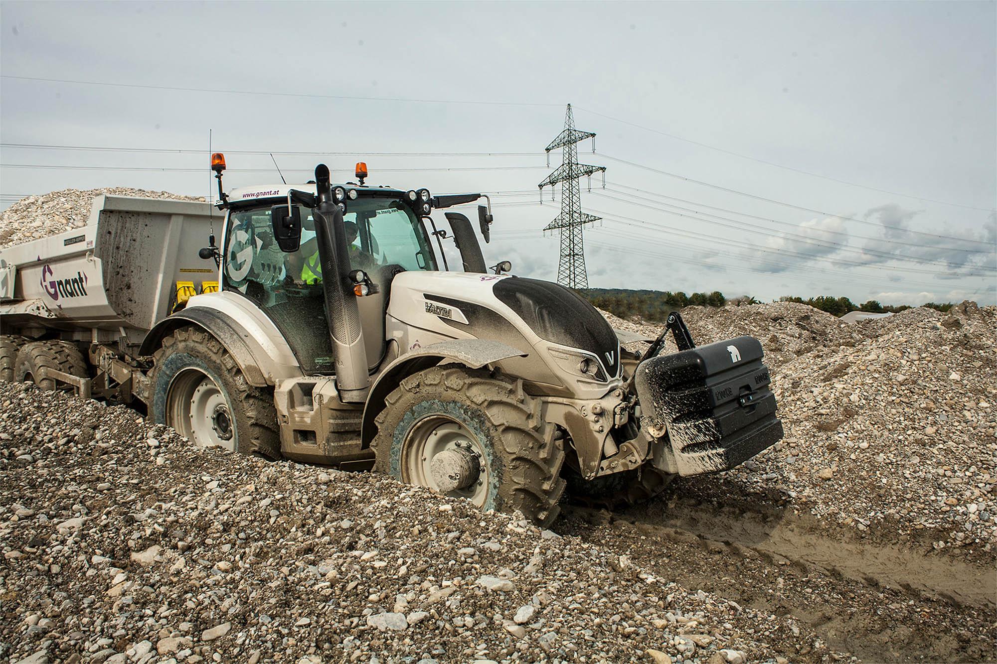 Ground speed PTO can transmit power to the wheels of a trailer with mechanical axle